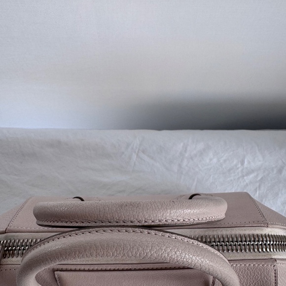 Sugar Goatskin Antigona Small Nude Pink with Silver Hardware - Picture 4 of 12